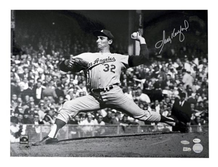 Sandy Koufax Signed Black-and-White 16x20 Photo (MLB Authenticated) 